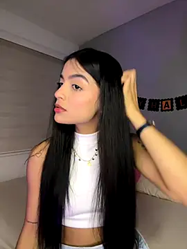 Snapshot of Sammy_pink chatting on November 7, 2025, 12:43 am Sammy pink online show from November 7, 2025, 12:43 am