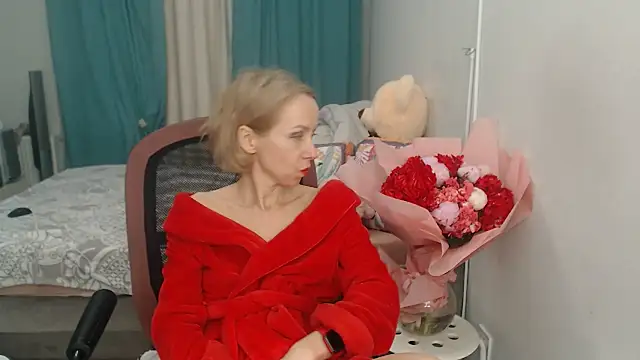 LuxuryNika online show from February 1, 2025, 8:47 pm