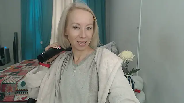 LuxuryNika online show from September 29, 2025, 10:31 am