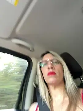 Gatitacarlita online show from January 20, 2025, 6:21 pm