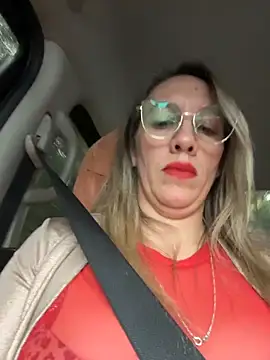 Gatitacarlita online show from May 31, 2026, 6:09 pm