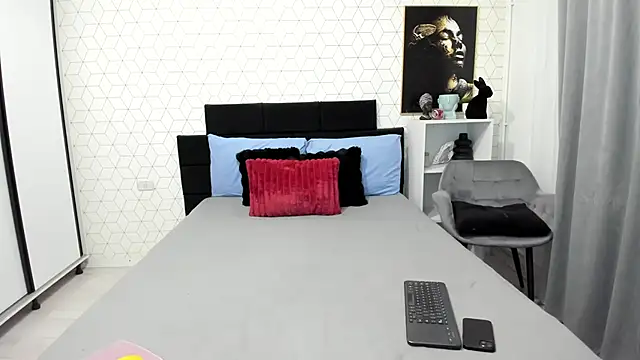 Heidix online show from April 4, 2026, 2:54 am