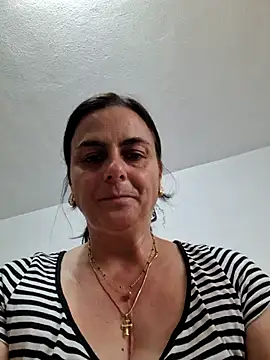 Snapshot of IsabelleCraft chatting on June 24, 2026, 10:14 am IsabelleCraft online show from June 24, 2026, 10:14 am