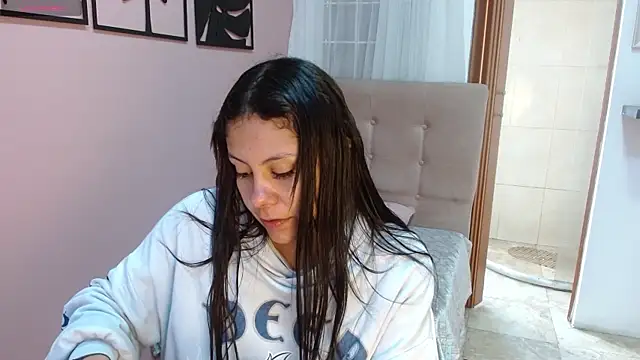 Snapshot of valevicious chatting on January 7, 2026, 1:24 pm valevicious online show from January 7, 2026, 1:24 pm