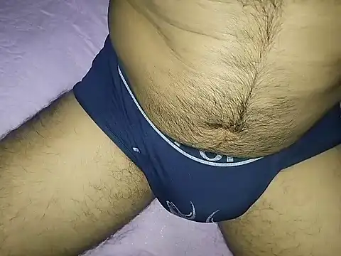 Snapshot of robertocastillo-2017 chatting on September 15, 2025, 4:01 am robertocastillo-2017 online show from September 15, 2025, 4:01 am