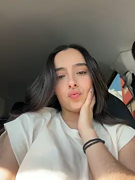 swrennn19 online show from May 3, 2026, 8:26 pm
