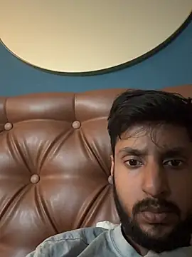 dhruv9413 online show from May 22, 2026, 4:45 pm
