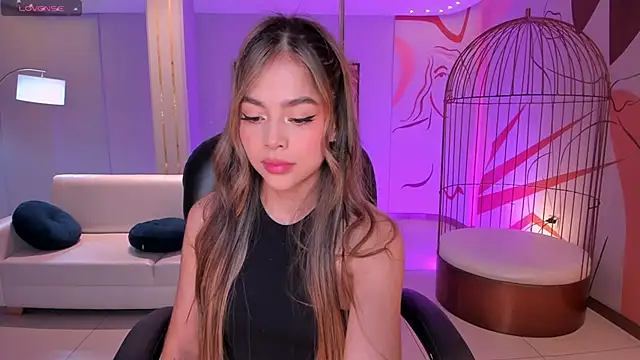 AmyDavis  online show from February 28, 2025, 3:04 am