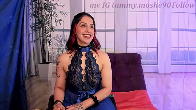 Snapshot of Best_DollSM chatting on December 3, 2025, 7:56 pm Best DollSM online show from December 3, 2025, 7:56 pm