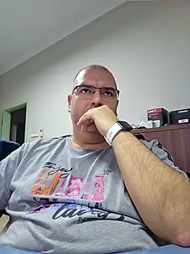 Snapshot of Andrew1900529 chatting on November 26, 2025, 6:36 am Andrew1900529 online show from November 26, 2025, 6:36 am