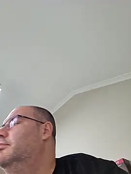 Snapshot of Andrew1900529 chatting on November 27, 2025, 8:27 am Andrew1900529 online show from November 27, 2025, 8:27 am