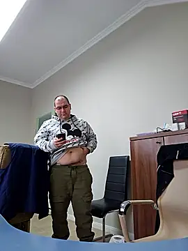 Snapshot of Andrew1900529 chatting on January 13, 2026, 7:57 am Andrew1900529 online show from January 13, 2026, 7:57 am