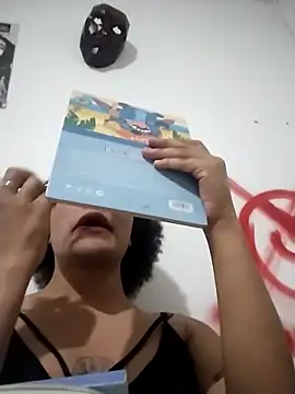 LUNAdeMARTE online show from March 15, 2025, 2:56 am