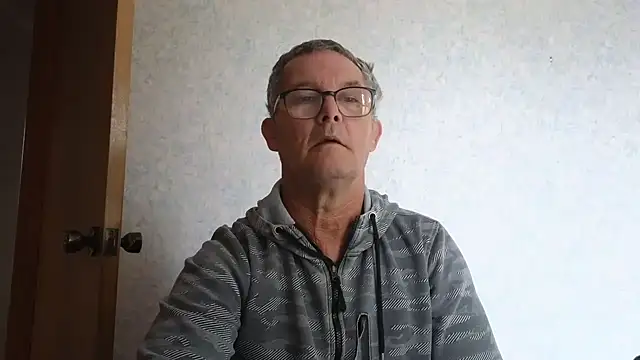 Snapshot of bigballnz chatting on March 3, 2025, 8:11 pm bigballnz online show from March 3, 2025, 8:11 pm