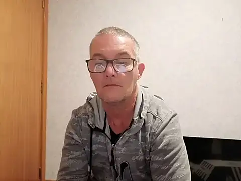 Snapshot of bigballnz chatting on September 24, 2025, 8:28 am bigballnz online show from September 24, 2025, 8:28 am