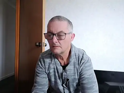 Snapshot of bigballnz chatting on September 24, 2025, 8:56 pm bigballnz online show from September 24, 2025, 8:56 pm