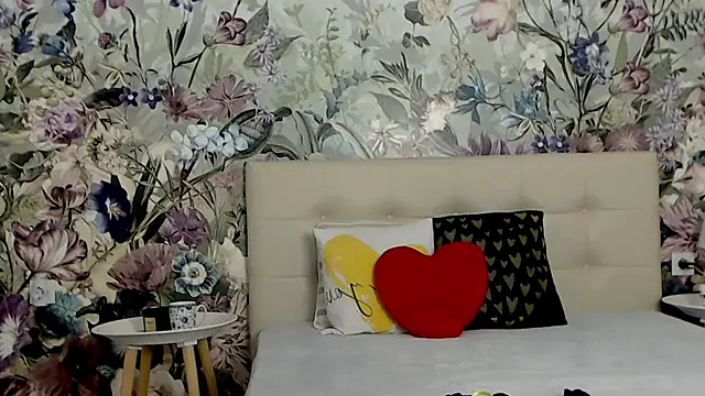 Snapshot of RoseDiamond06 chatting on March 10, 2025, 4:46 pm RoseDiamond06 online show from March 10, 2025, 4:46 pm