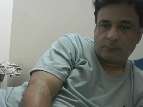 Snapshot of desipapaxxx chatting on October 4, 2025, 4:21 am desipapaxxx online show from October 4, 2025, 4:21 am