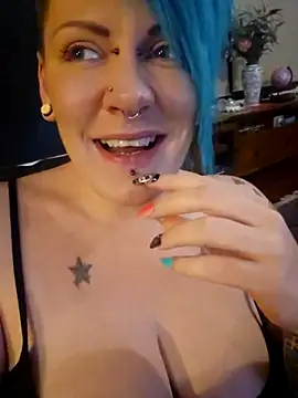 PinkTheHawk online show from April 7, 2026, 10:26 am