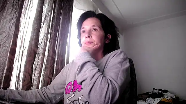 SexxyLety online show from May 21, 2026, 12:01 pm