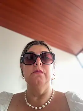 emma tour online show from November 3, 2025, 3:13 pm