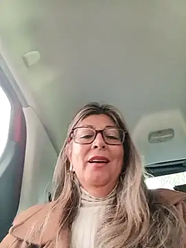 Snapshot of emma_tour chatting on April 29, 2026, 8:48 pm emma tour online show from April 29, 2026, 8:48 pm