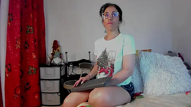 girasol walton online show from December 26, 2024, 2:12 am