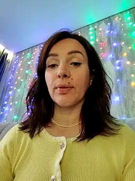 Snapshot of EvaXOAir chatting on February 11, 2026, 3:22 am EvaXOAir online show from February 11, 2026, 3:22 am