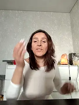 Snapshot of EvaXOAir chatting on February 27, 2026, 3:50 am EvaXOAir online show from February 27, 2026, 3:50 am