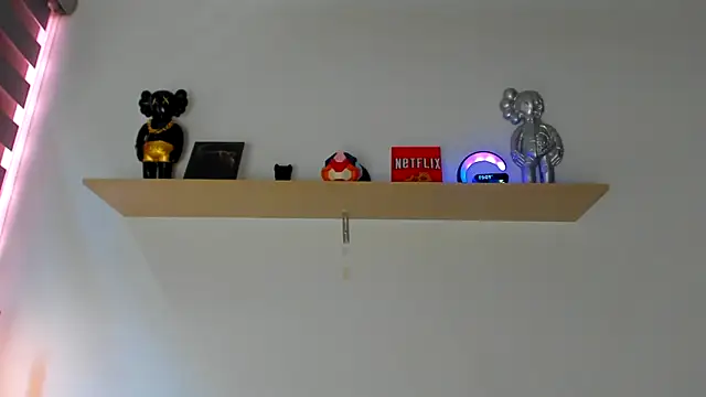 camilo restrepo21 online show from February 9, 2025, 2:07 pm