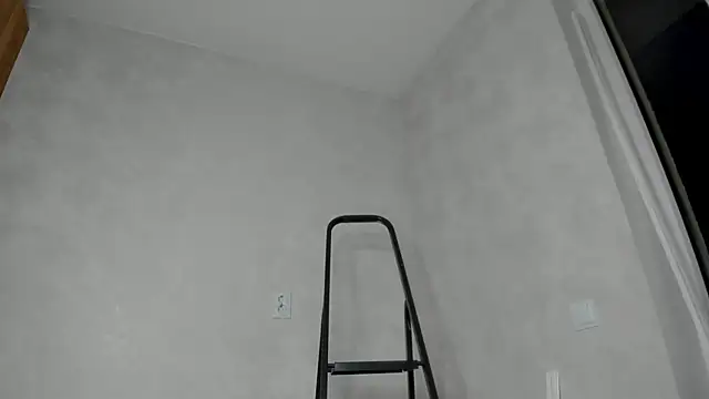 Snapshot of why_again_me chatting on December 6, 2024, 8:29 pm why again me online show from December 6, 2024, 8:29 pm