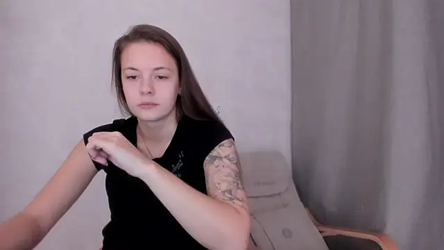 Snapshot of why_again_me chatting on February 2, 2025, 5:48 pm why again me online show from February 2, 2025, 5:48 pm