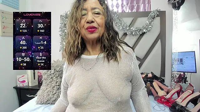 matureluna online show from March 16, 2025, 3:39 pm