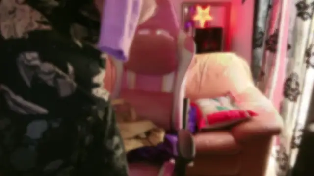 kisicaxx online show from February 28, 2025, 9:58 am