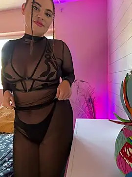 Snapshot of lovely_beast chatting on March 21, 2025, 4:18 pm lovely beast online show from March 21, 2025, 4:18 pm