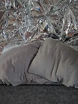 Snapshot of lovely_beast chatting on January 16, 2026, 5:50 pm lovely beast online show from January 16, 2026, 5:50 pm