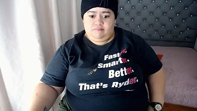 hotlesby4uxxx online show from December 19, 2024, 12:01 pm