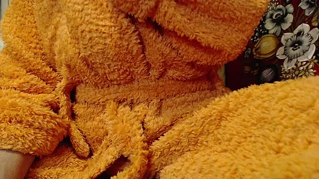 Snapshot of larawet chatting on February 13, 2025, 6:16 pm larawet online show from February 13, 2025, 6:16 pm