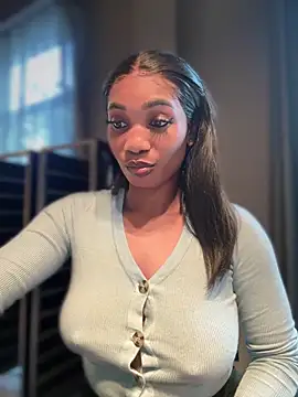   Nessa   online show from November 7, 2025, 2:28 pm