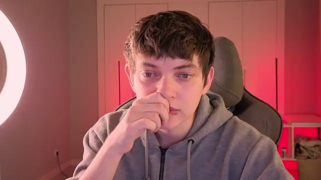 pjatteryd online show from April 17, 2026, 8:34 pm