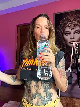 mommyselenafit  online show from September 27, 2025, 6:18 am