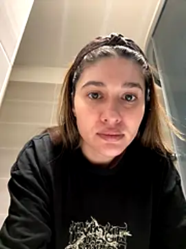 IrisBlues online show from November 13, 2025, 5:23 pm