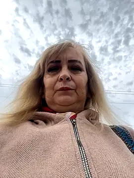 Irina2909xh online show from October 8, 2025, 12:03 pm