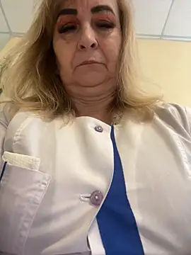 Irina2909xh online show from October 15, 2025, 9:31 am