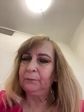 Irina2909xh online show from March 5, 2026, 11:28 am