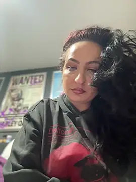 Snapshot of itsCassie chatting on January 28, 2025, 5:56 pm itsCassie online show from January 28, 2025, 5:56 pm