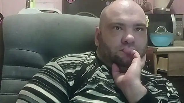 scuban87 online show from March 31, 2026, 11:38 pm