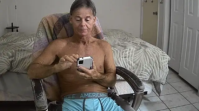 nakeedcowboi65 online show from November 15, 2025, 5:38 am