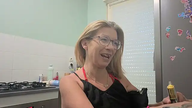 Snapshot of jennylovence chatting on June 19, 2026, 7:01 am jennylovence online show from June 19, 2026, 7:01 am