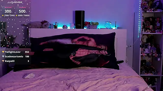 Snapshot of ChloeKohaku chatting on March 10, 2025, 9:21 am ChloeKohaku online show from March 10, 2025, 9:21 am